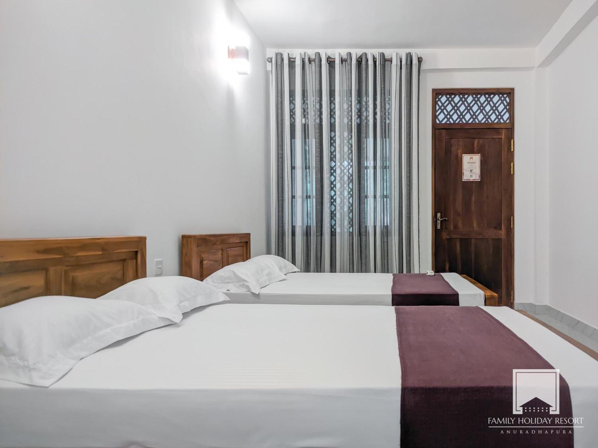 Family Holiday Resort Anuradhapura Exterior photo