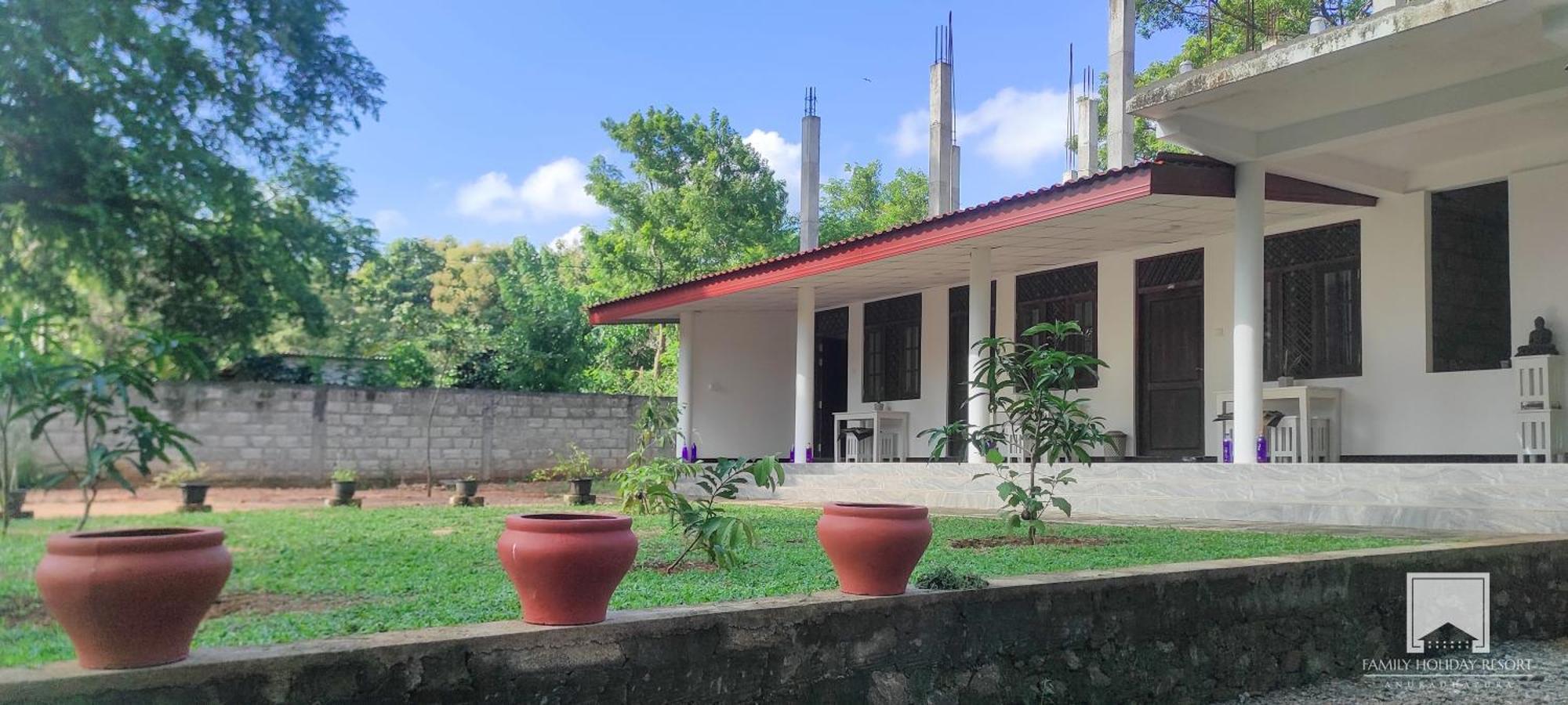 Family Holiday Resort Anuradhapura Exterior photo